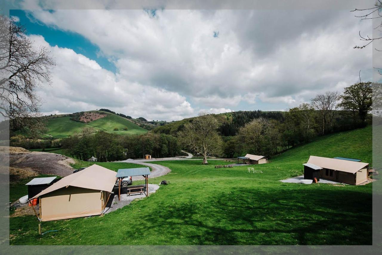 Ty Llewelyn Glamping & Camping 호텔 란니들로스 외부 사진