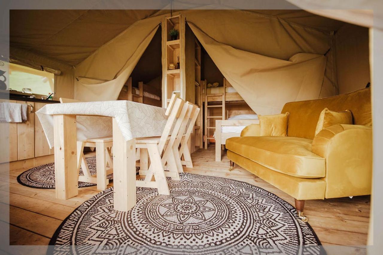 Ty Llewelyn Glamping & Camping 호텔 란니들로스 외부 사진