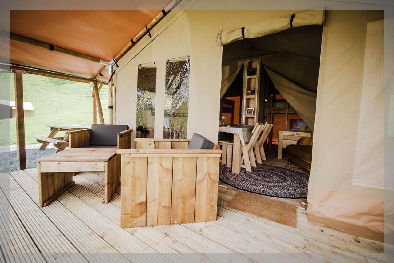 Ty Llewelyn Glamping & Camping 호텔 란니들로스 외부 사진