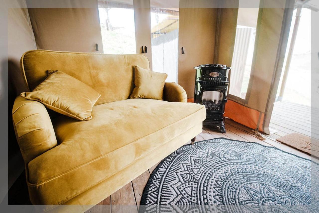 Ty Llewelyn Glamping & Camping 호텔 란니들로스 외부 사진